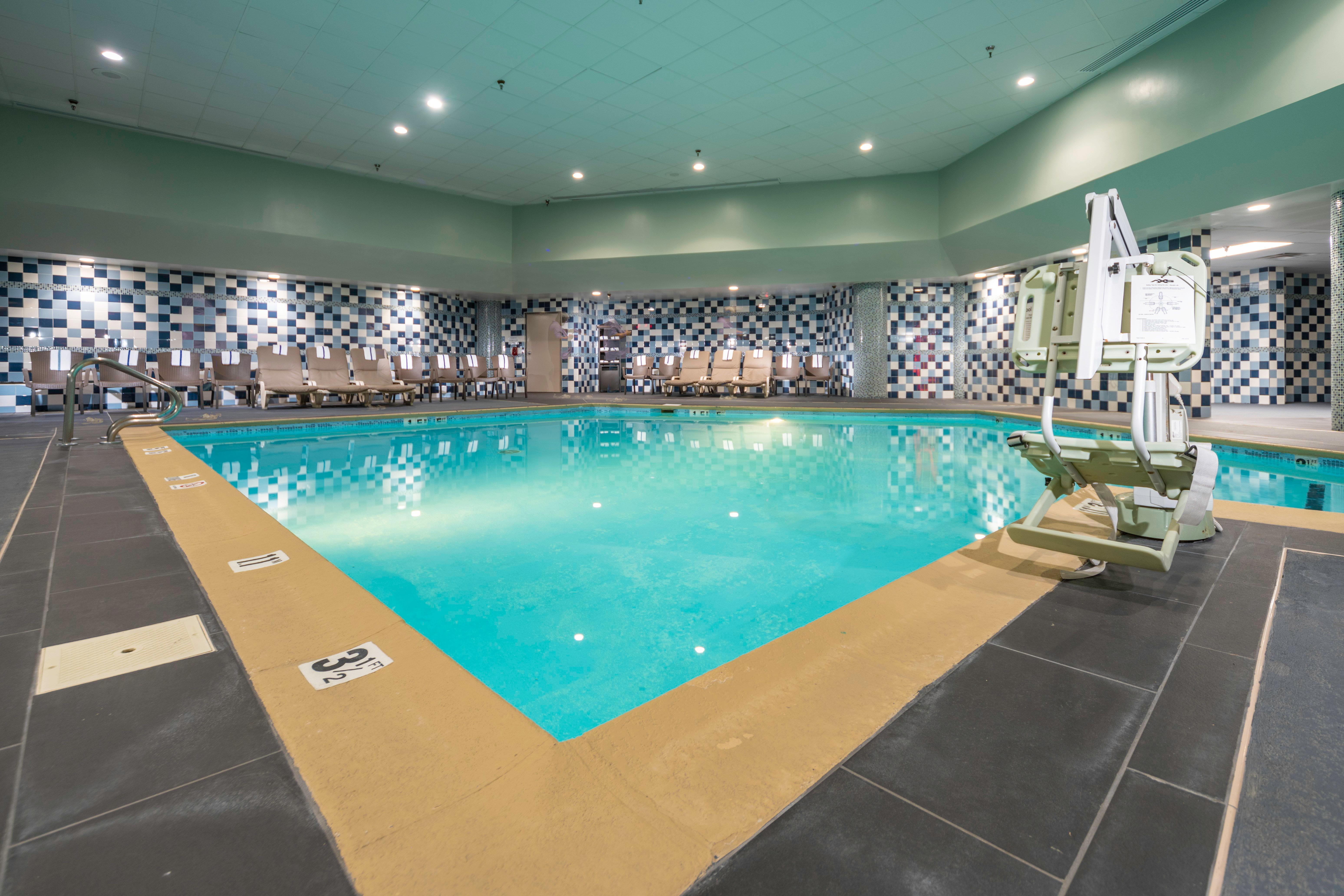 Holiday Inn Louisville East - Hurstbourne By Ihg Εξωτερικό φωτογραφία