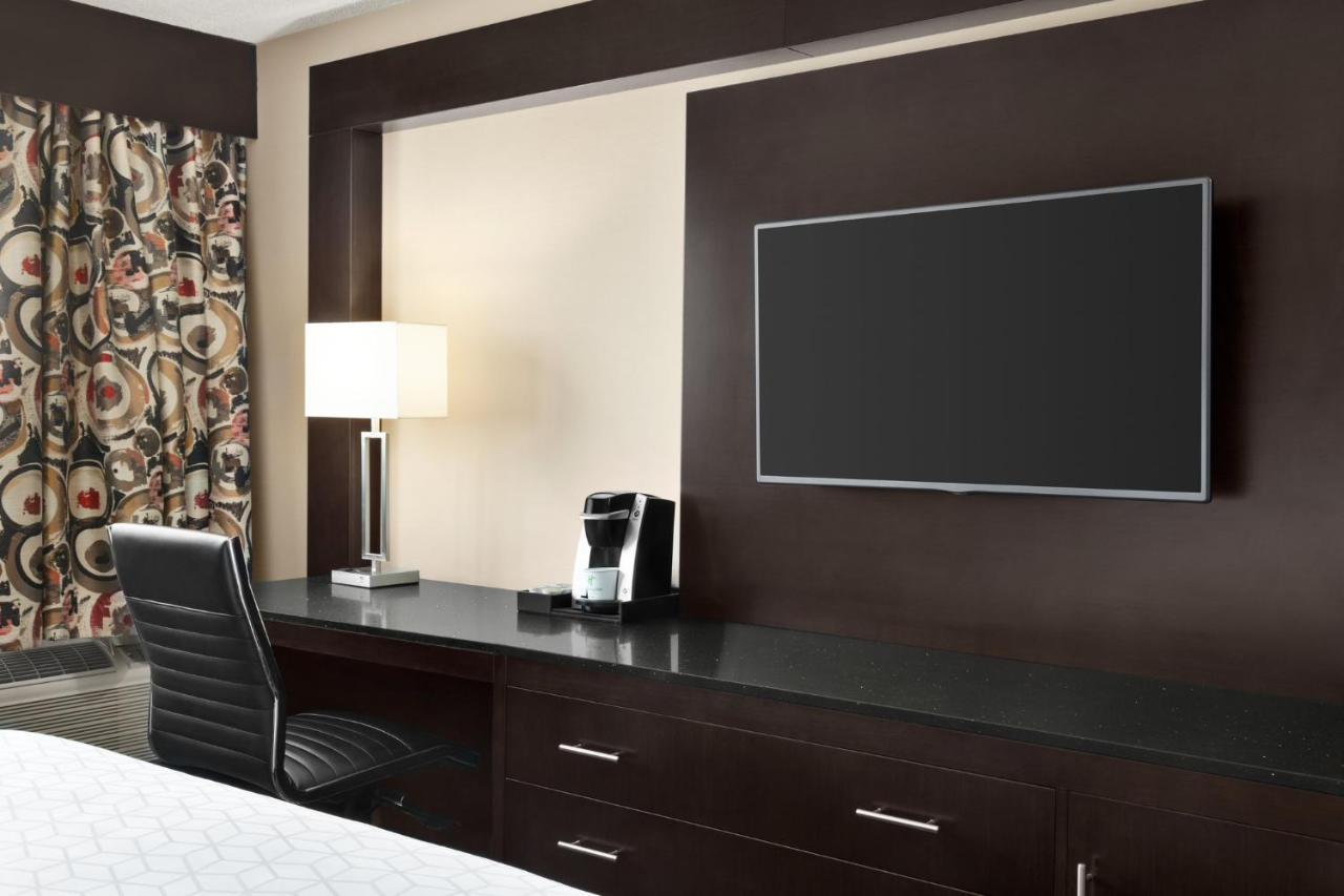 Holiday Inn Louisville East - Hurstbourne By Ihg Εξωτερικό φωτογραφία